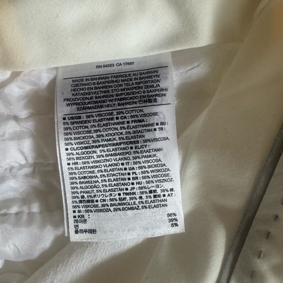 Banana Republic Sloan Crops - Picture 5 of 7